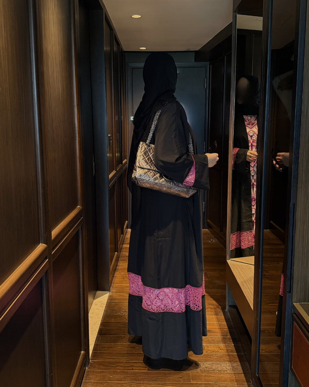 Noir bloom abaya