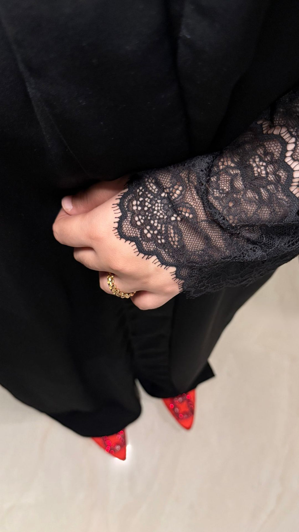Sleeves lace abaya