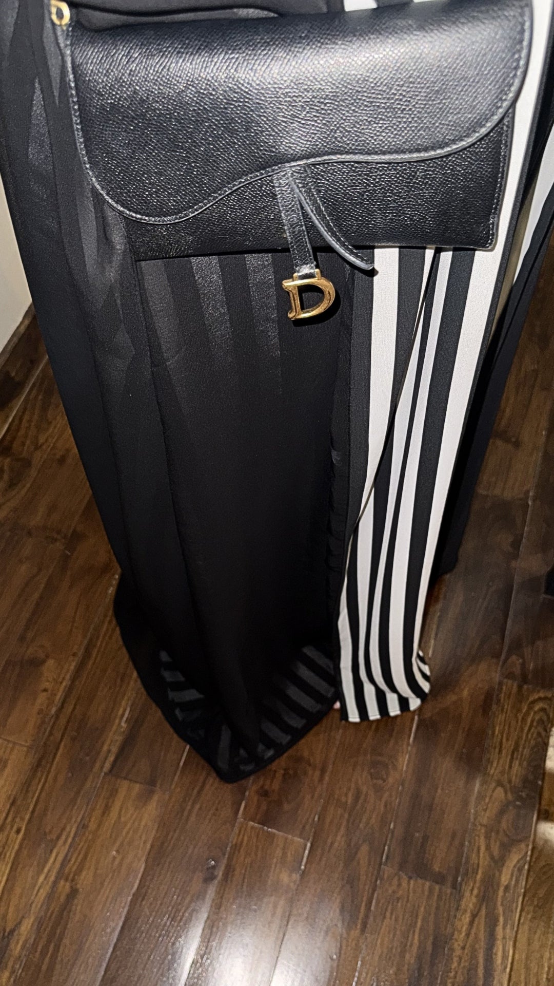 Thin stripes chiffon abaya